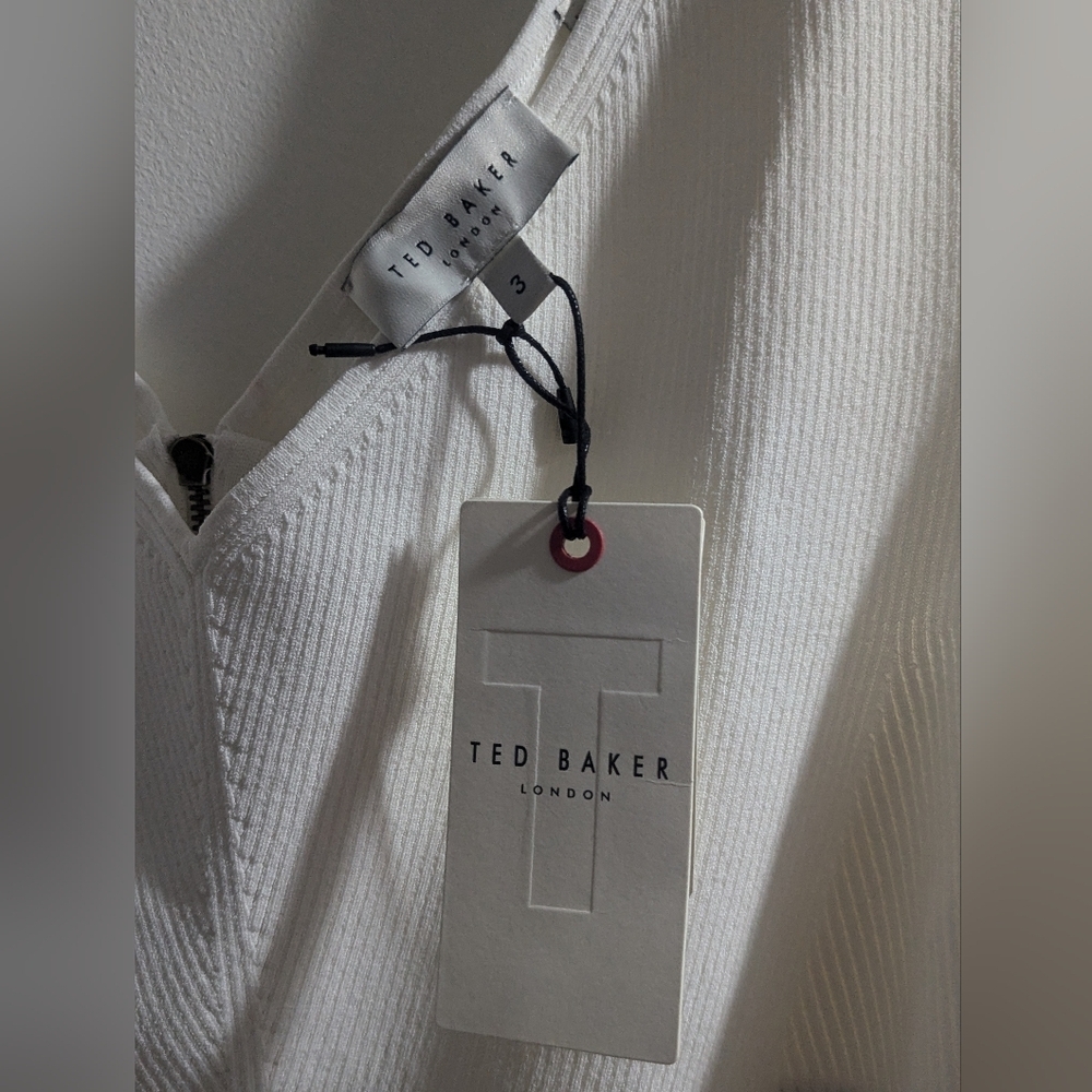 Ted Baker Tabbiaa white off the shoulder wide leg jumpsuit. Sz 3 - Picture 4 of 16